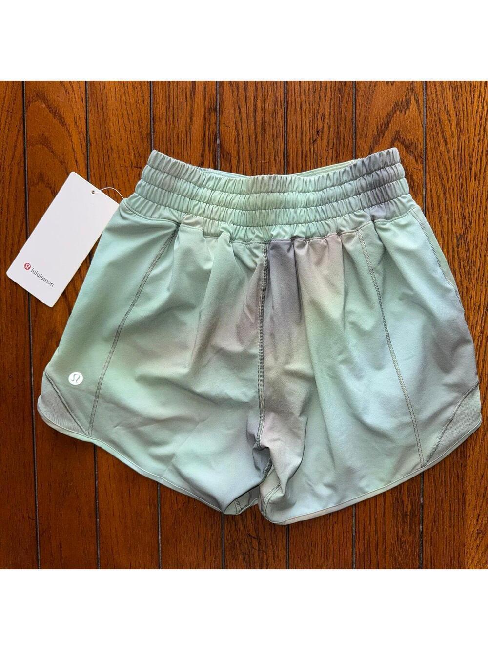 Lululemon Hotty Hot Short High Rise 4” Lined, Chroma Drift Green Size 2 NWT